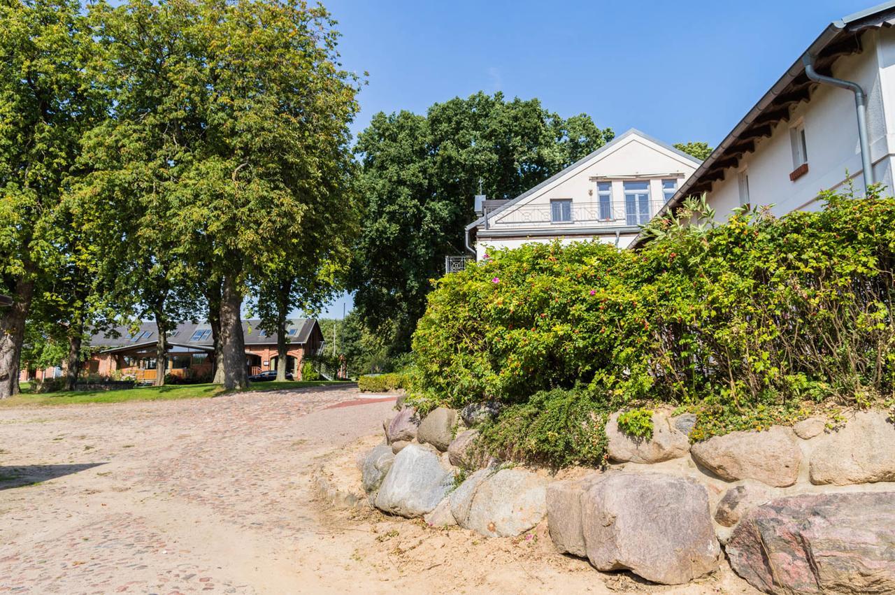 Gutshof Gross Behnkenhagen Daire Dış mekan fotoğraf