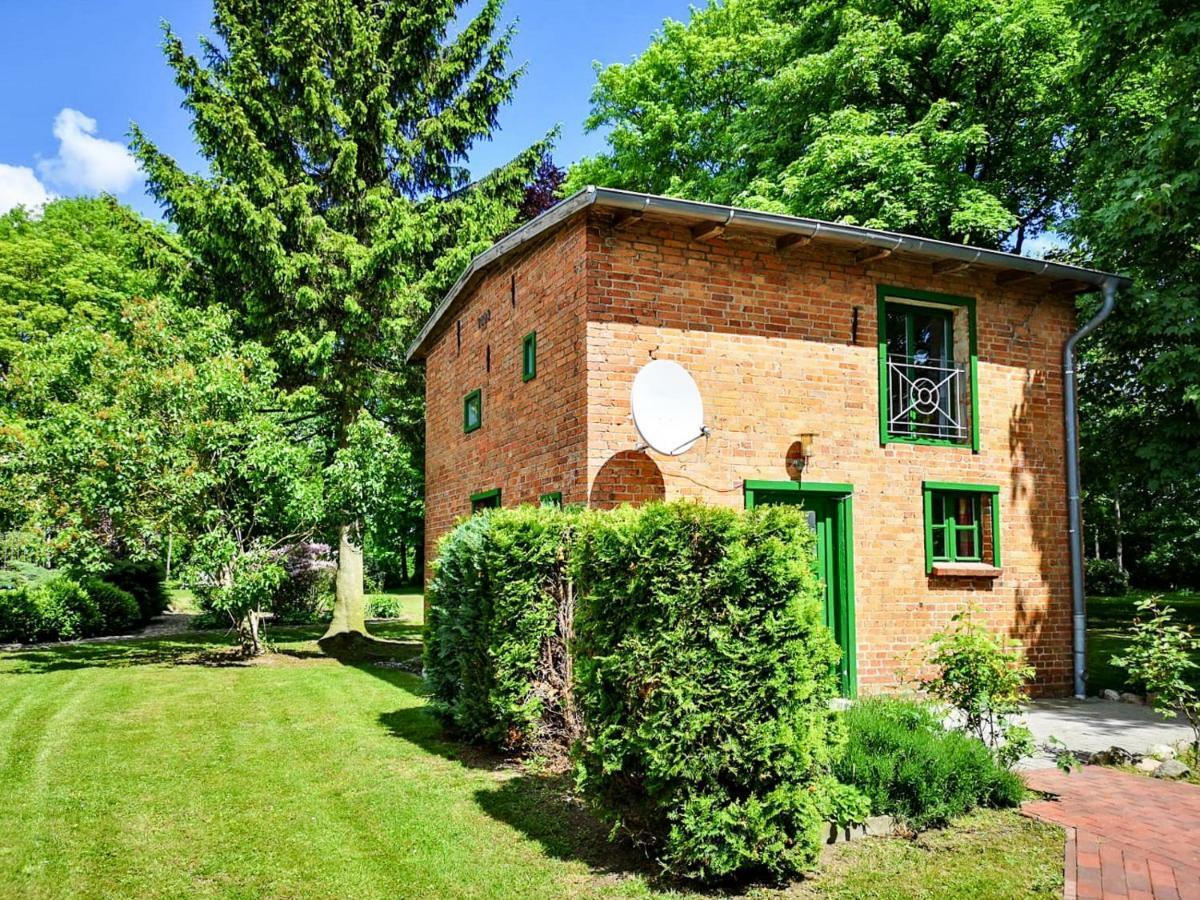 Gutshof Gross Behnkenhagen Daire Dış mekan fotoğraf