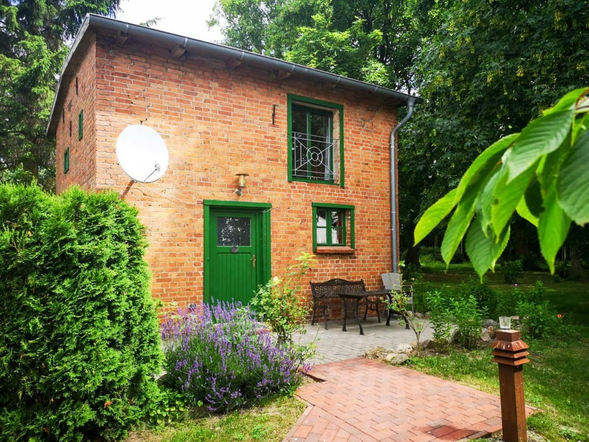 Gutshof Gross Behnkenhagen Daire Dış mekan fotoğraf